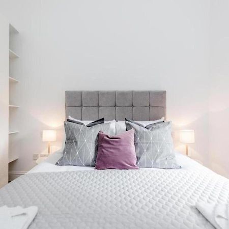 White Piccadilly Apartment London Exterior photo