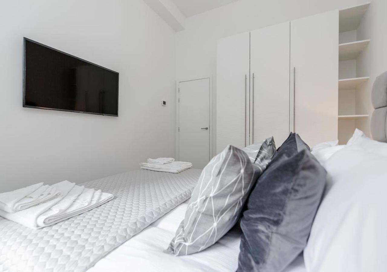White Piccadilly Apartment London Exterior photo
