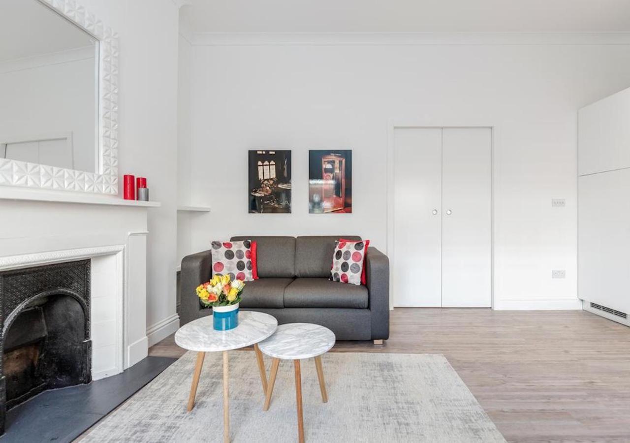 White Piccadilly Apartment London Exterior photo