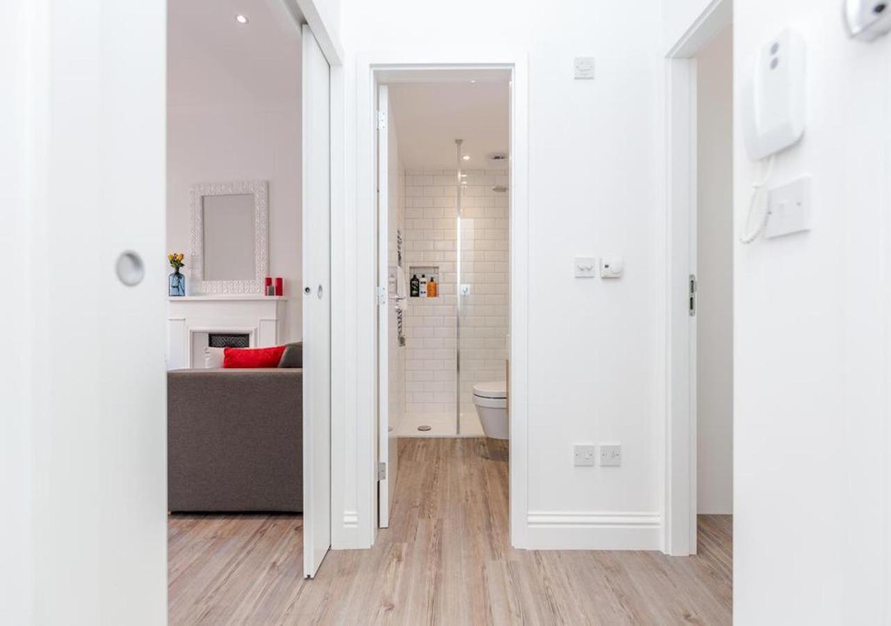 White Piccadilly Apartment London Exterior photo