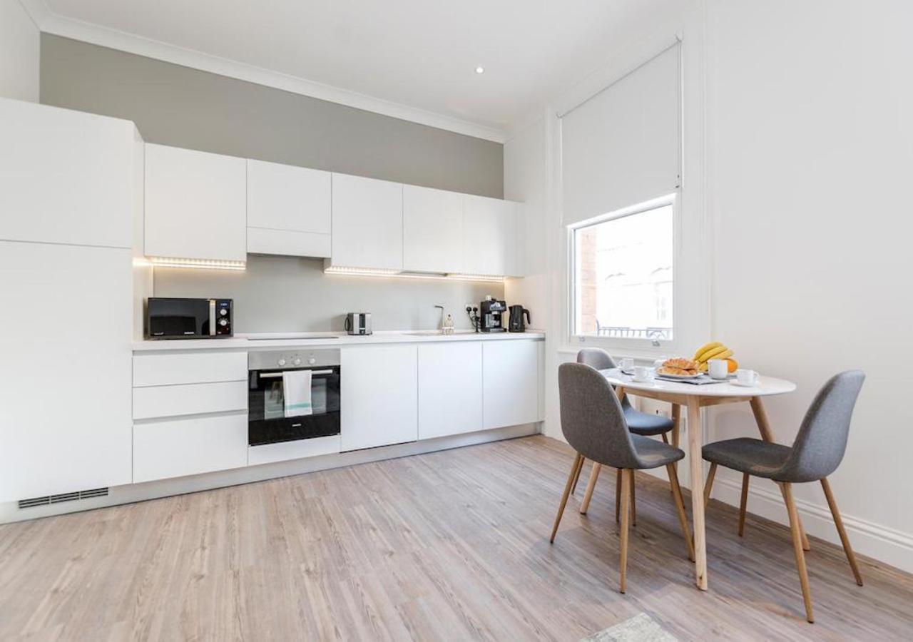 White Piccadilly Apartment London Exterior photo