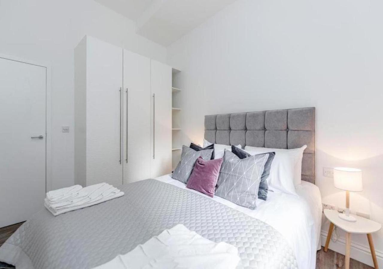 White Piccadilly Apartment London Exterior photo