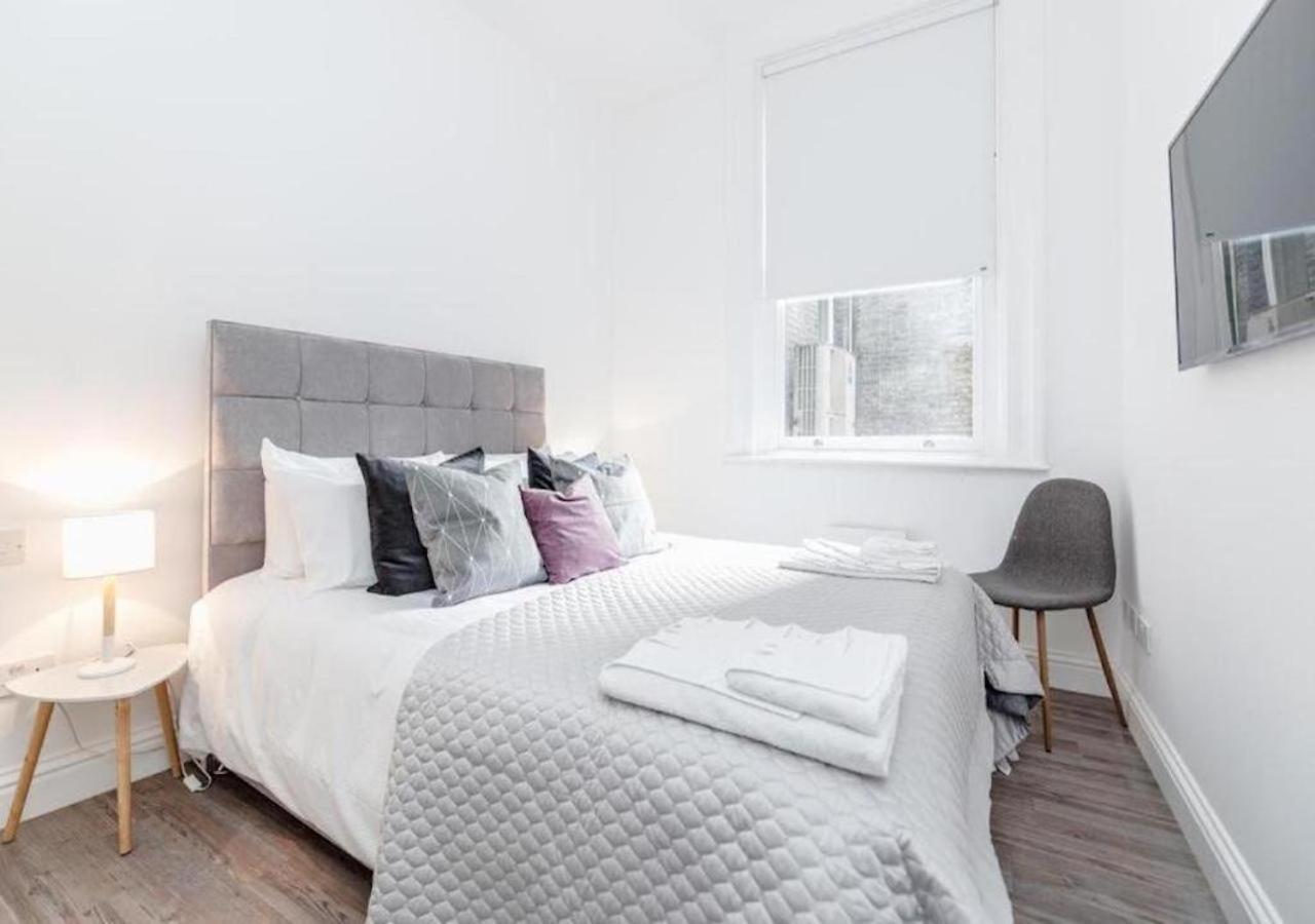 White Piccadilly Apartment London Exterior photo