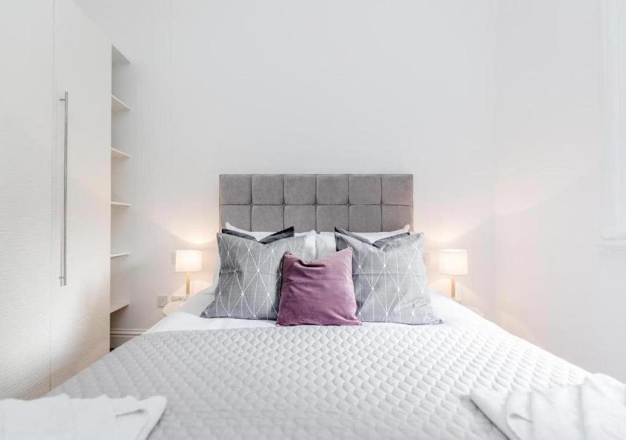 White Piccadilly Apartment London Exterior photo